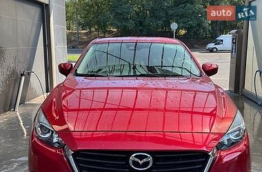 Седан Mazda 3 2017 в Днепре
