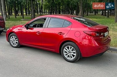 Седан Mazda 3 2017 в Днепре
