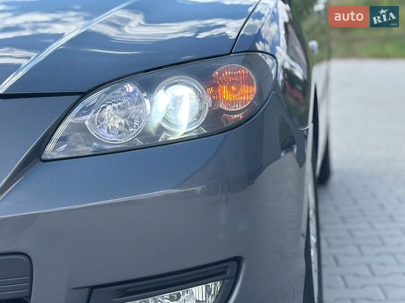 Седан Mazda 3 2008 в Чернівцях