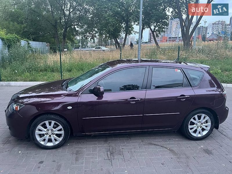Хэтчбек Mazda 3 2007 в Киеве