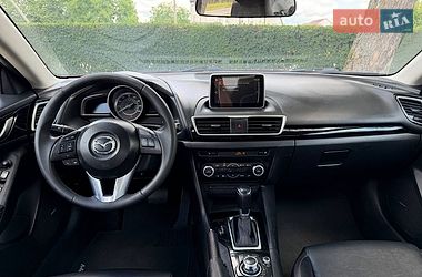 Седан Mazda 3 2014 в Стрые