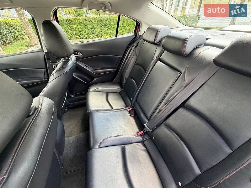 Седан Mazda 3 2014 в Стрые