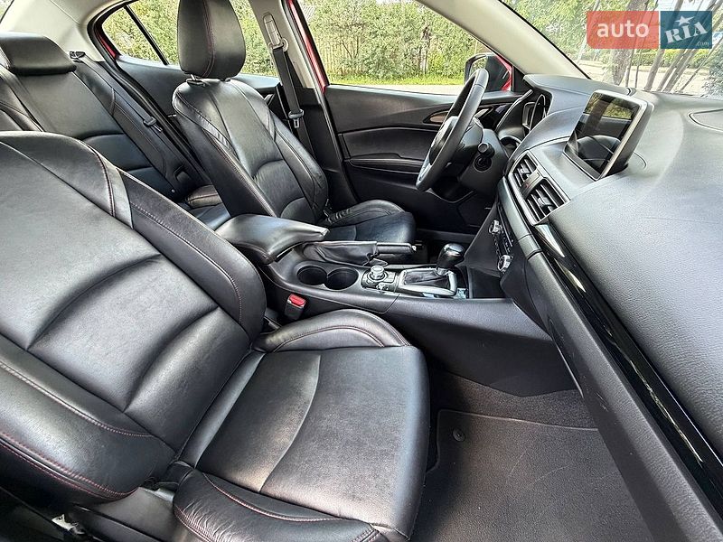 Седан Mazda 3 2014 в Стрые