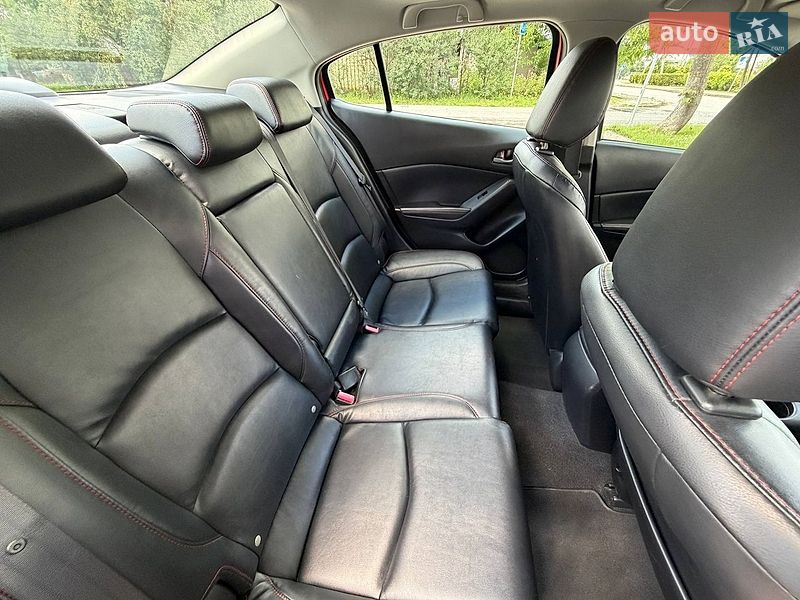 Седан Mazda 3 2014 в Стрые