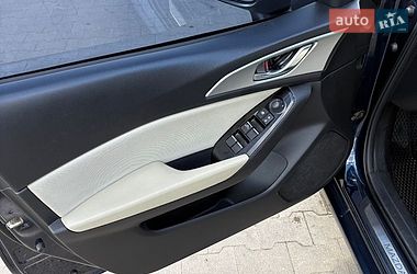 Седан Mazda 3 2017 в Конотопі