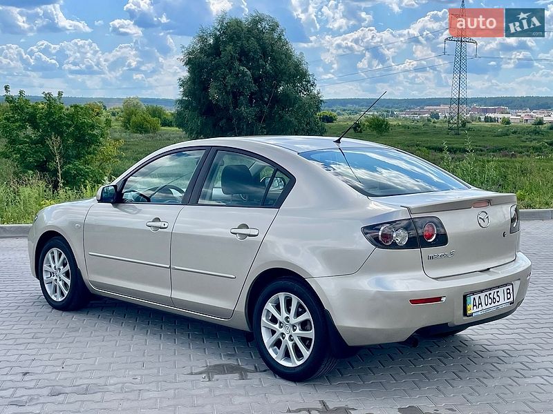 Седан Mazda 3 2008 в Киеве