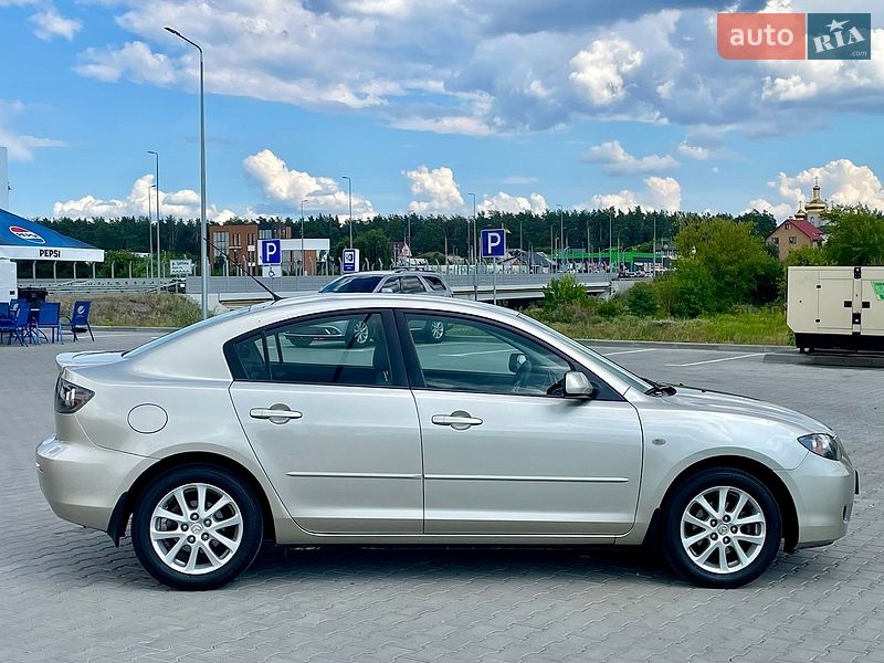 Седан Mazda 3 2008 в Киеве