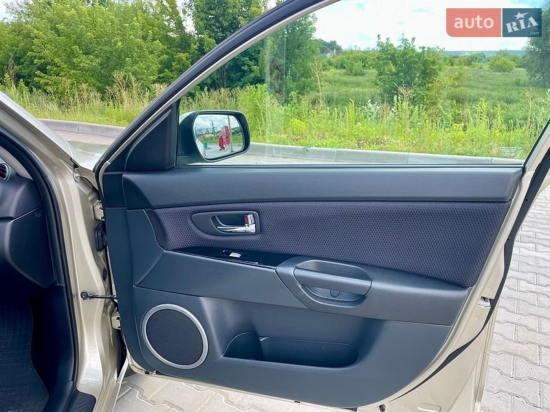 Седан Mazda 3 2008 в Киеве