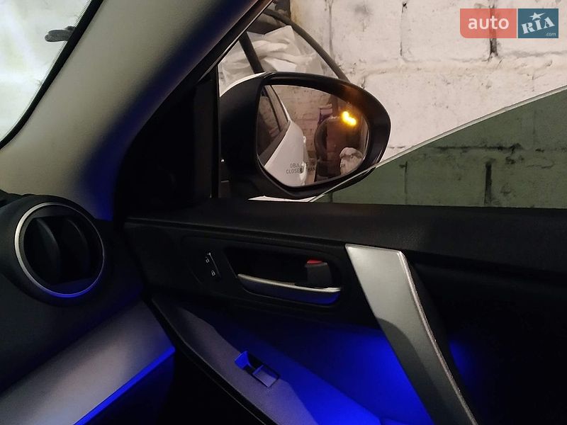 Седан Mazda 3 2012 в Днепре