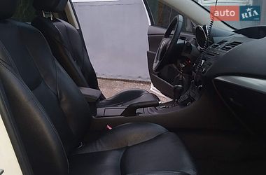 Седан Mazda 3 2012 в Днепре