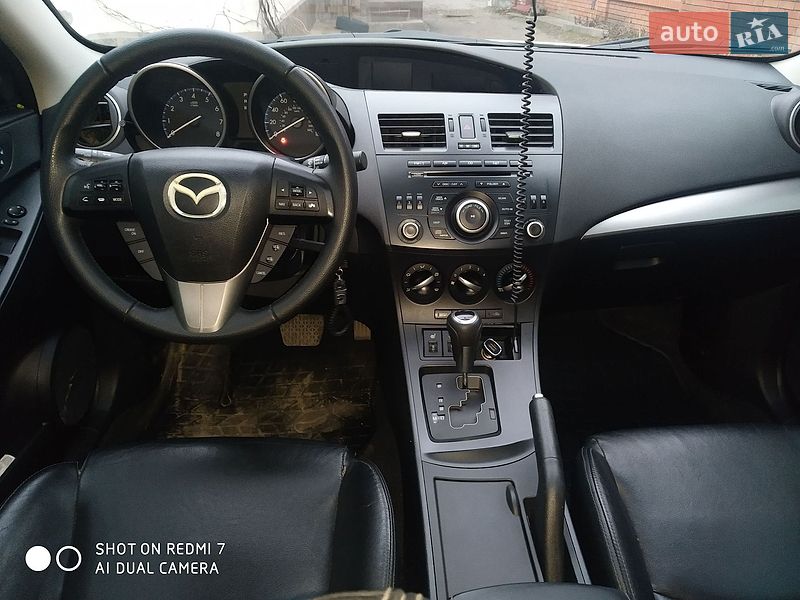 Седан Mazda 3 2012 в Днепре
