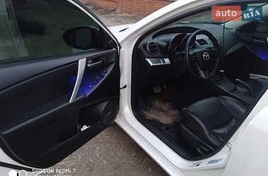 Седан Mazda 3 2012 в Днепре