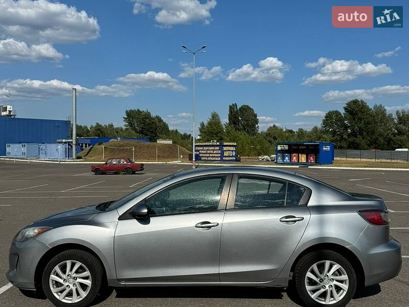 Седан Mazda 3 2012 в Киеве