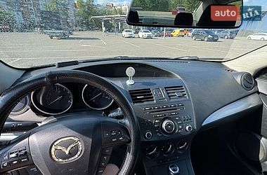 Седан Mazda 3 2012 в Киеве