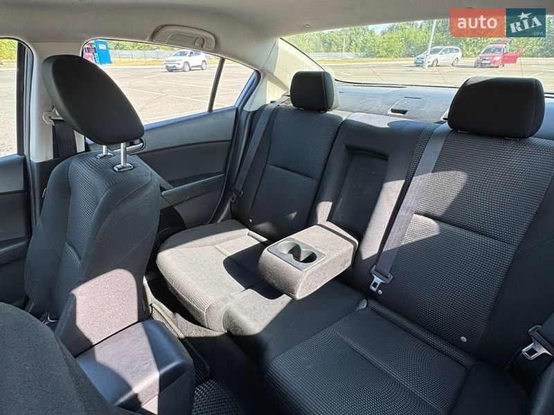 Седан Mazda 3 2012 в Киеве