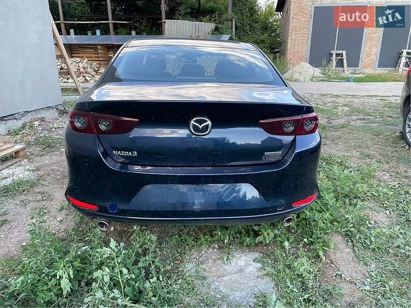 Седан Mazda 3 2021 в Волочиську