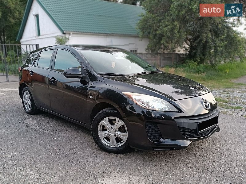 Хэтчбек Mazda 3 2012 в Днепре