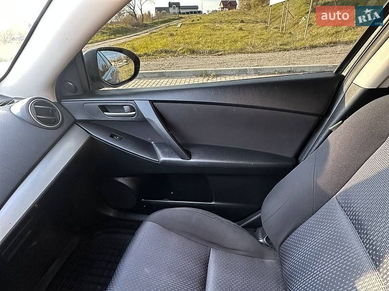 Хетчбек Mazda 3 2009 в Кременці