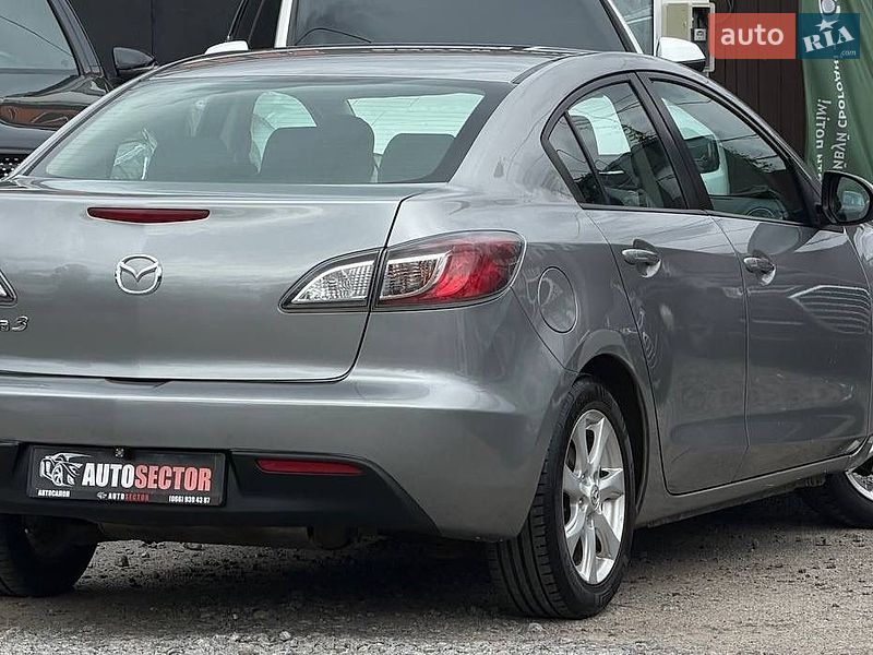 Седан Mazda 3 2010 в Харкові