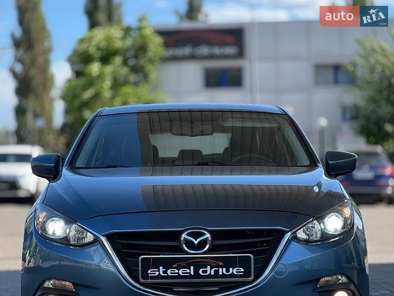 Хэтчбек Mazda 3 2016 в Николаеве
