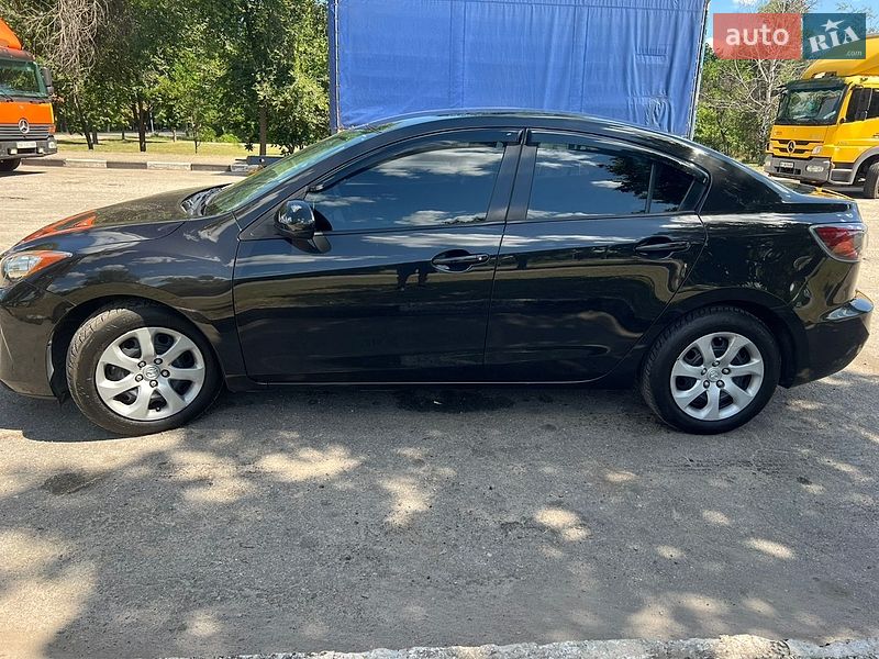 Седан Mazda 3 2011 в Запорожье