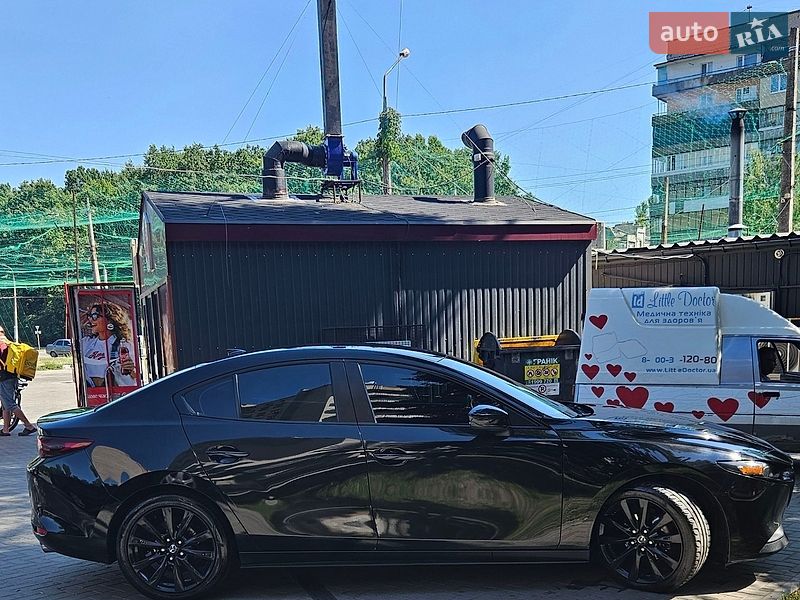 Седан Mazda 3 2018 в Дніпрі