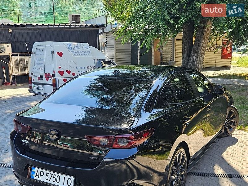 Седан Mazda 3 2018 в Дніпрі
