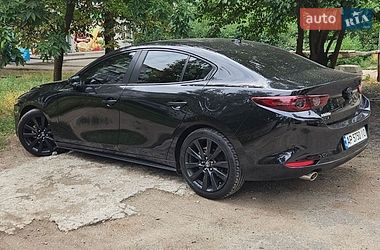 Седан Mazda 3 2018 в Дніпрі