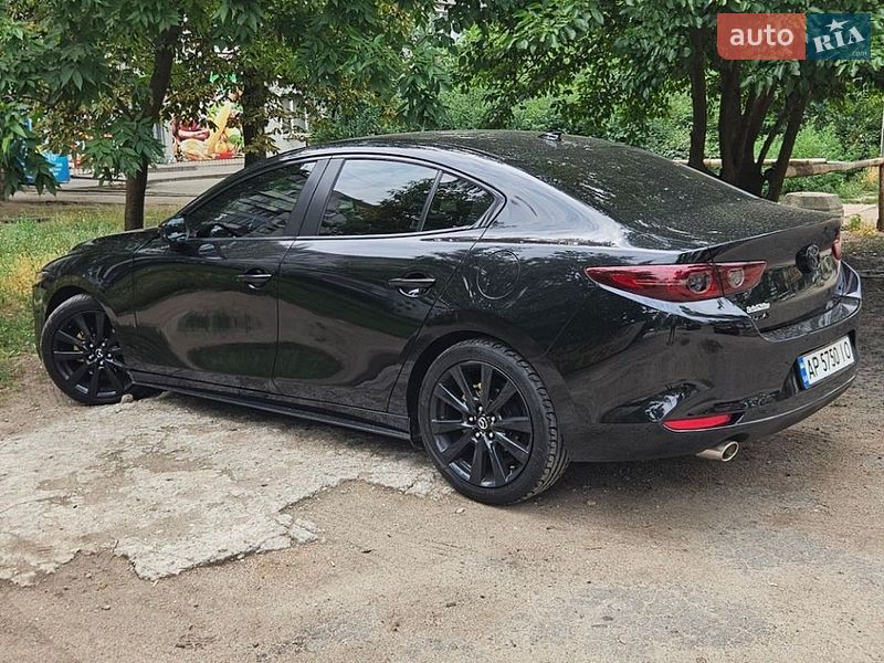 Седан Mazda 3 2018 в Дніпрі