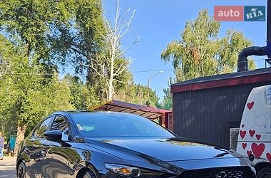 Седан Mazda 3 2018 в Дніпрі