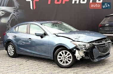Седан Mazda 3 2015 в Львові