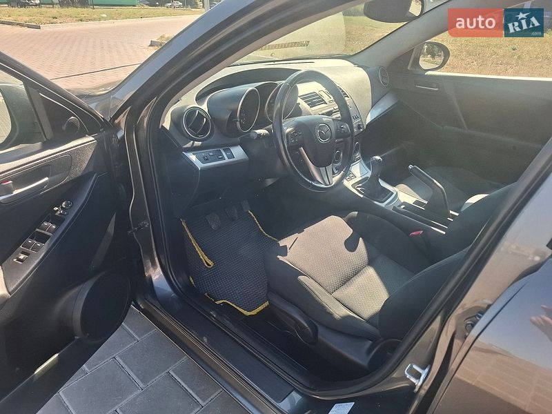 Хетчбек Mazda 3 2009 в Черкасах фото 13 Хетчбек Mazda 3 2009 в Черкасах