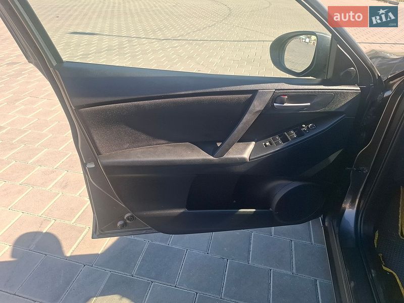 Хетчбек Mazda 3 2009 в Черкасах фото 12 Хетчбек Mazda 3 2009 в Черкасах