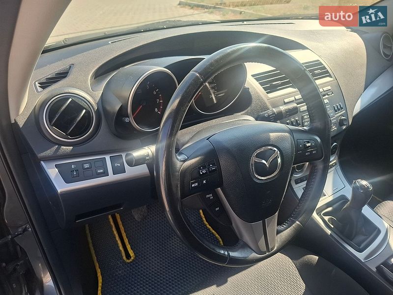 Хетчбек Mazda 3 2009 в Черкасах фото 15 Хетчбек Mazda 3 2009 в Черкасах