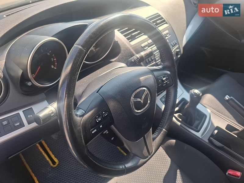 Хетчбек Mazda 3 2009 в Черкасах фото 17 Хетчбек Mazda 3 2009 в Черкасах