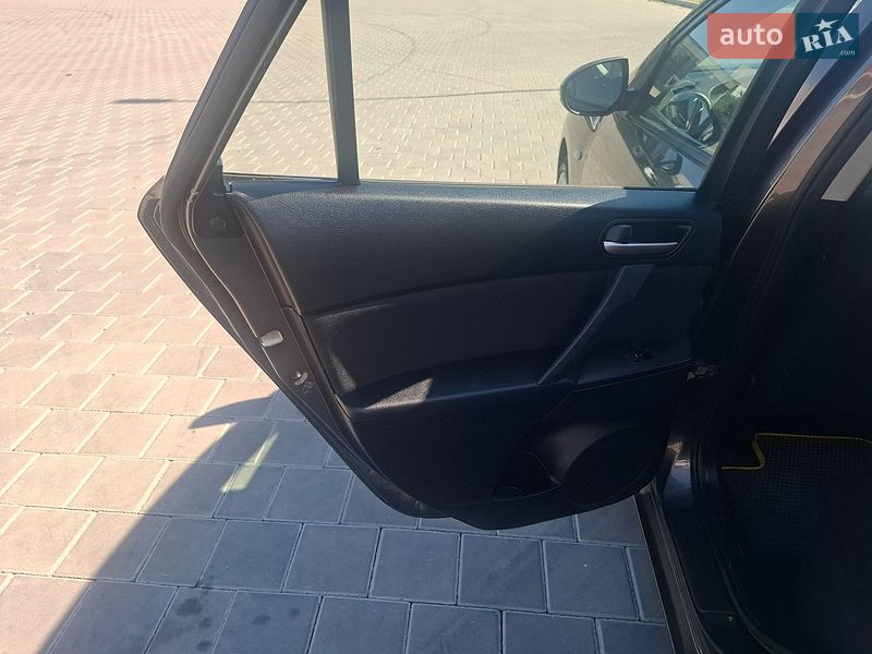Хетчбек Mazda 3 2009 в Черкасах фото 18 Хетчбек Mazda 3 2009 в Черкасах