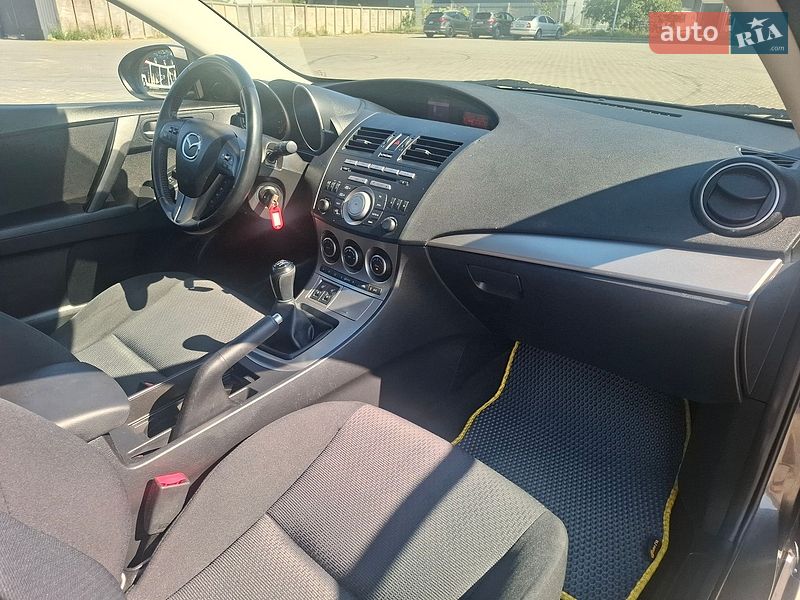 Хетчбек Mazda 3 2009 в Черкасах фото 26 Хетчбек Mazda 3 2009 в Черкасах