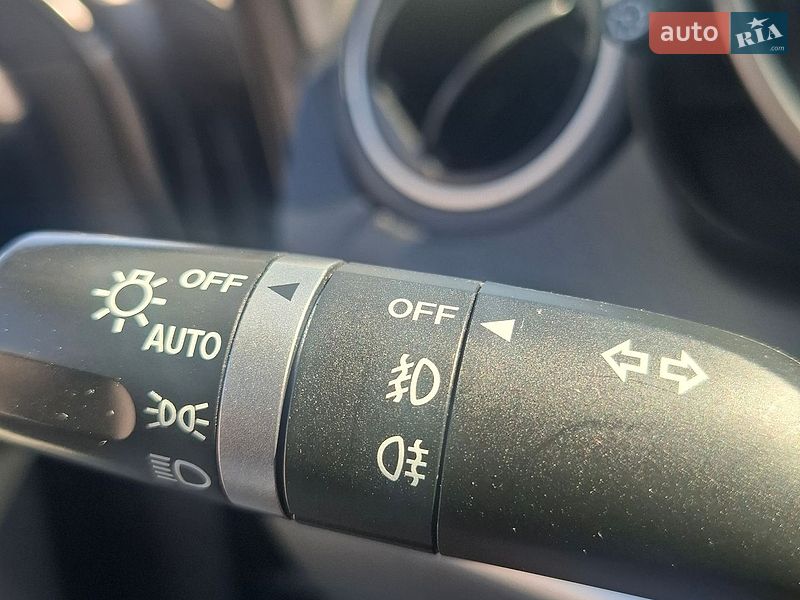 Хетчбек Mazda 3 2009 в Черкасах фото 31 Хетчбек Mazda 3 2009 в Черкасах