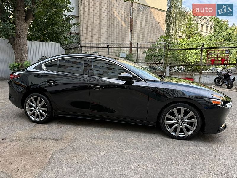 Седан Mazda 3 2020 в Киеве