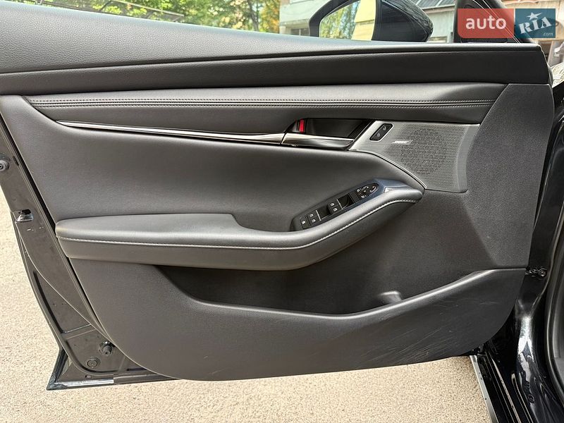Седан Mazda 3 2020 в Киеве