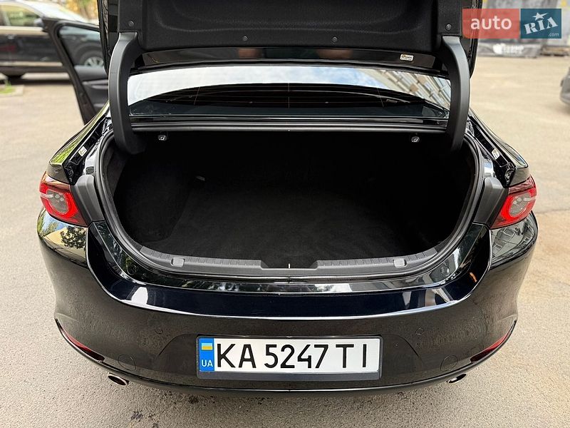 Седан Mazda 3 2020 в Киеве