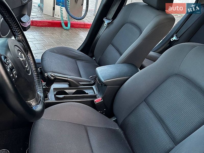 Хэтчбек Mazda 3 2008 в Борисполе фото 14 Хэтчбек Mazda 3 2008 в Борисполе