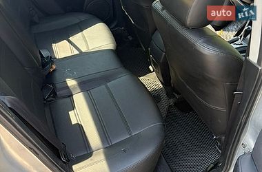 Седан Mazda 3 2004 в Днепре