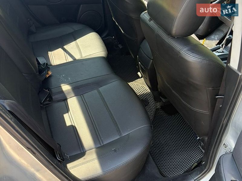 Седан Mazda 3 2004 в Днепре