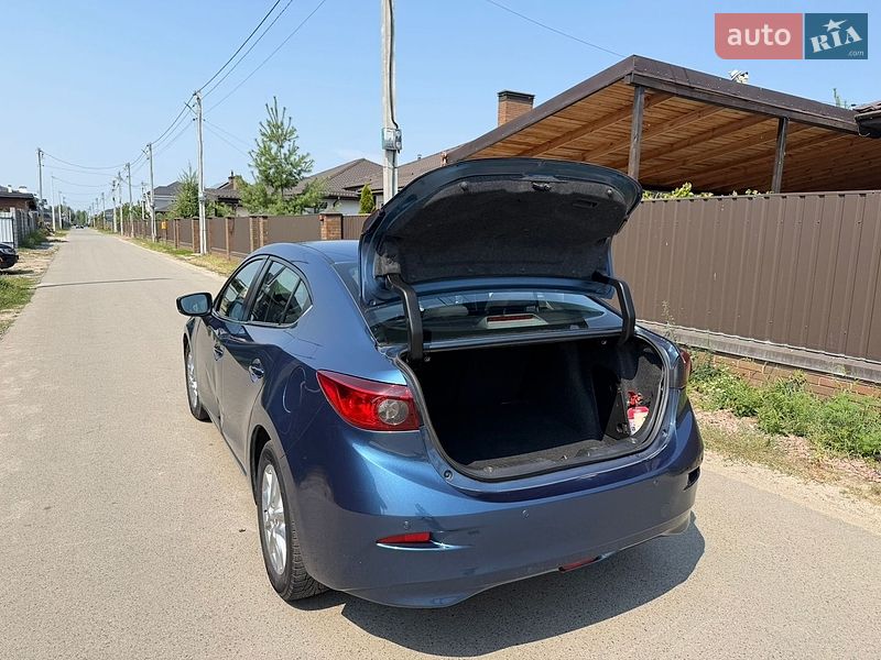 Седан Mazda 3 2017 в Києві