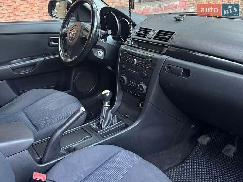 Хетчбек Mazda 3 2005 в Дніпрі
