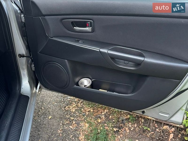 Хетчбек Mazda 3 2005 в Дніпрі