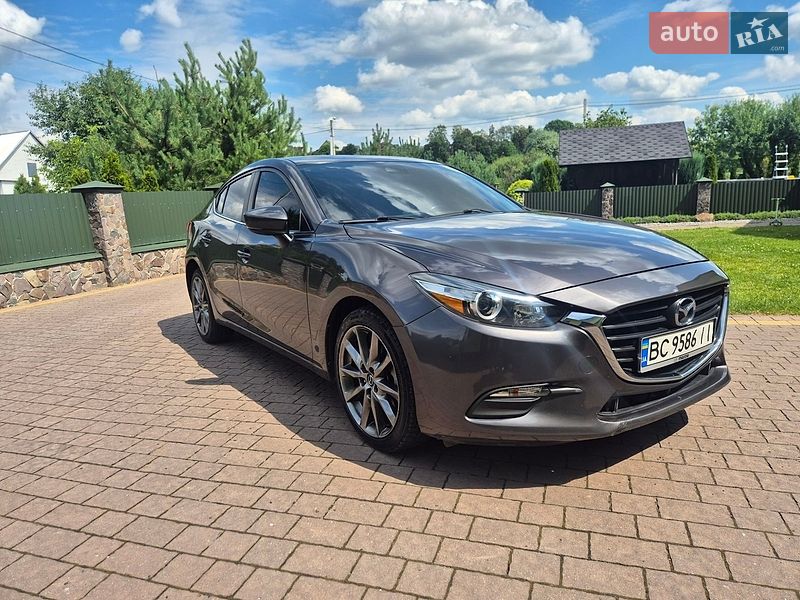 Седан Mazda 3 2017 в Львові