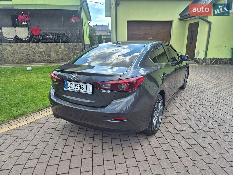Седан Mazda 3 2017 в Львові
