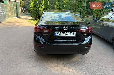 Седан Mazda 3 2018 в Киеве